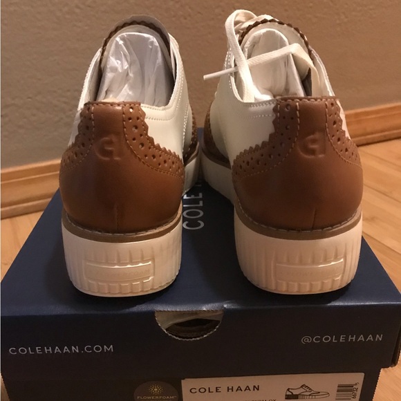 NWB Cole Haan Platform Wingtip Oxford 5.5 Tan/White - Picture 3 of 6